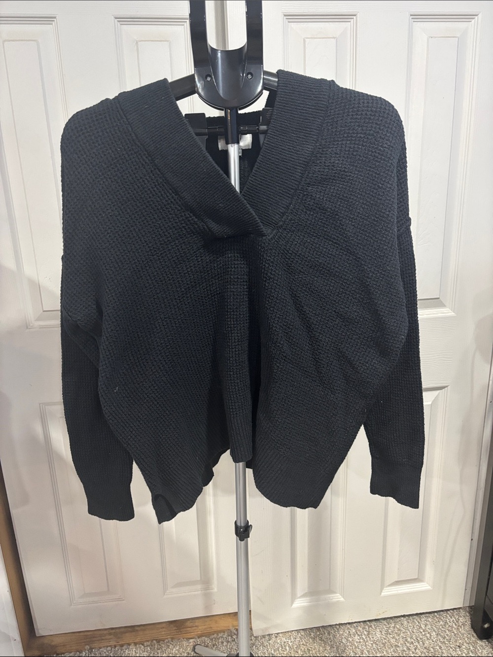 aerie Black V-Neck Chunky Knit Sweater